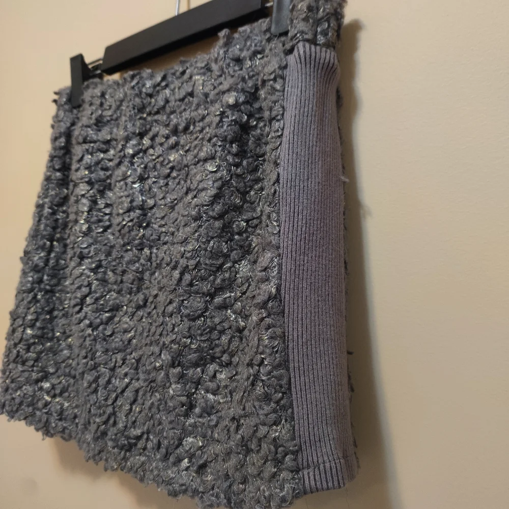 Spring / Fall Mini Skirt - Picture 7 of 12